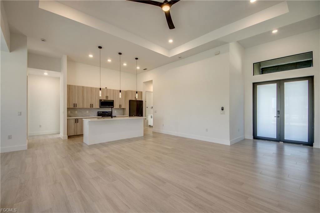 1531 Nw 40th Pl - Photo 7 of 8