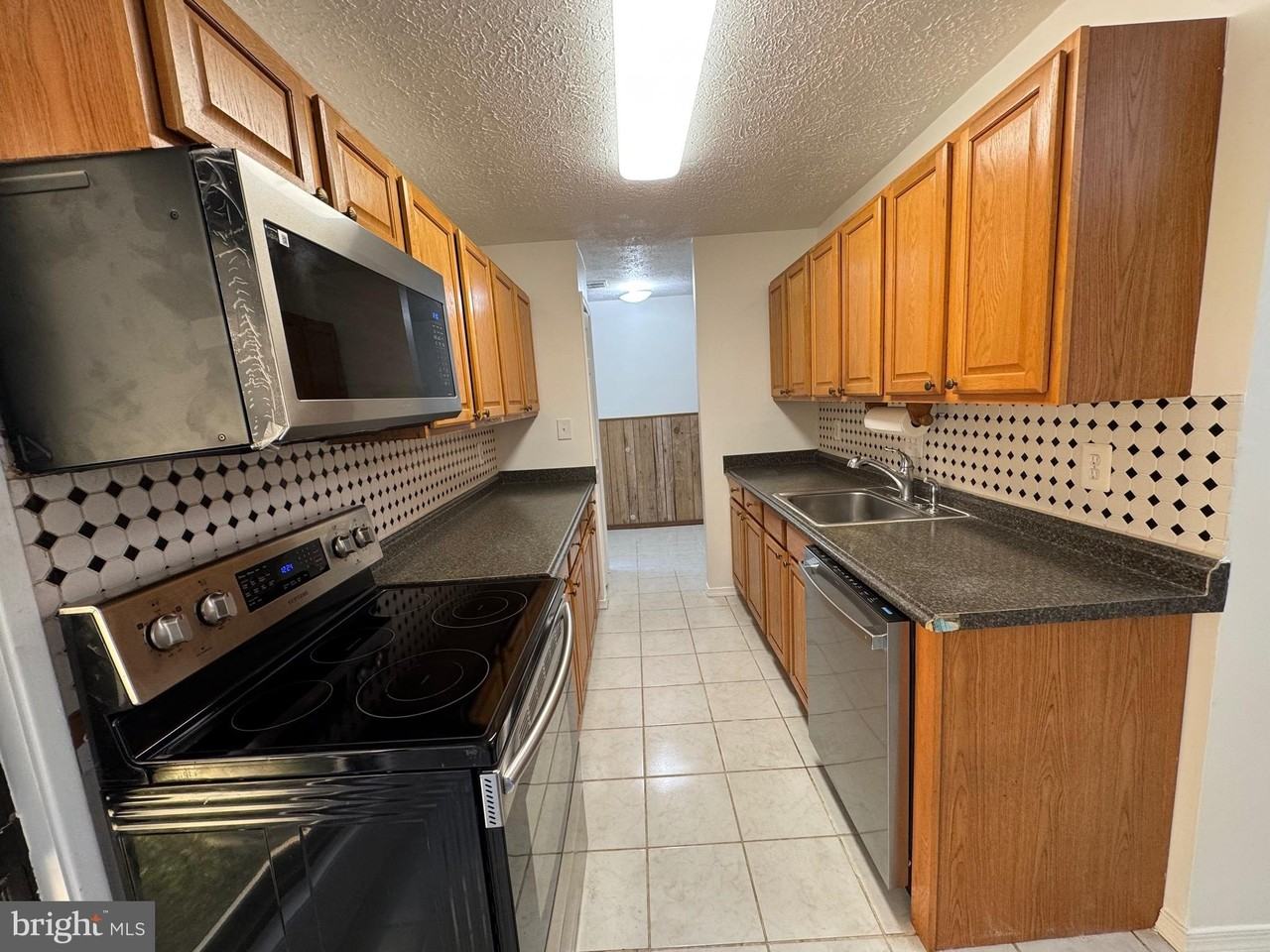 349 Reneau Way - Photo 5 of 41