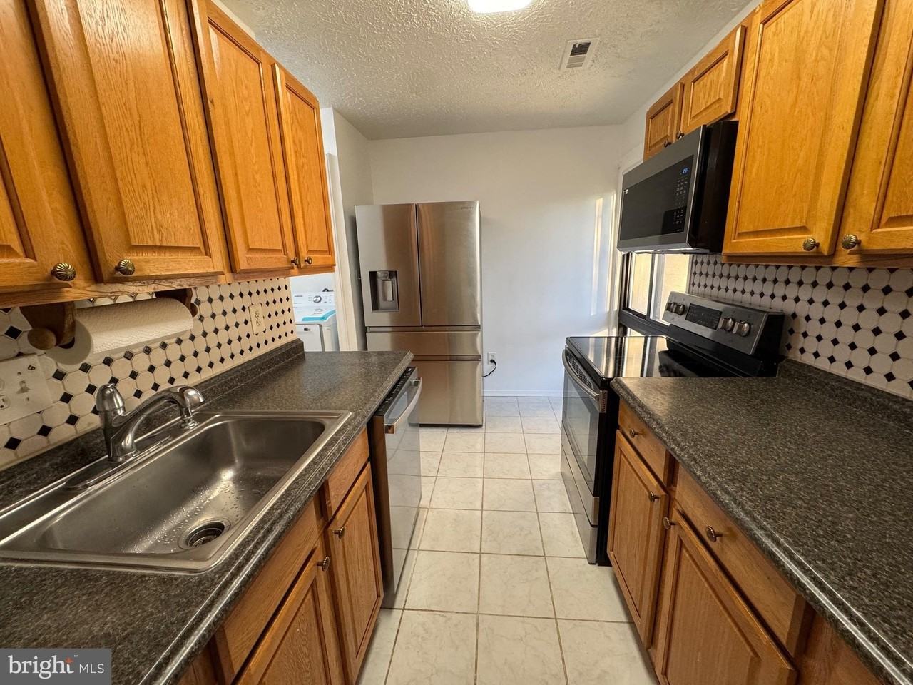 349 Reneau Way - Photo 7 of 41