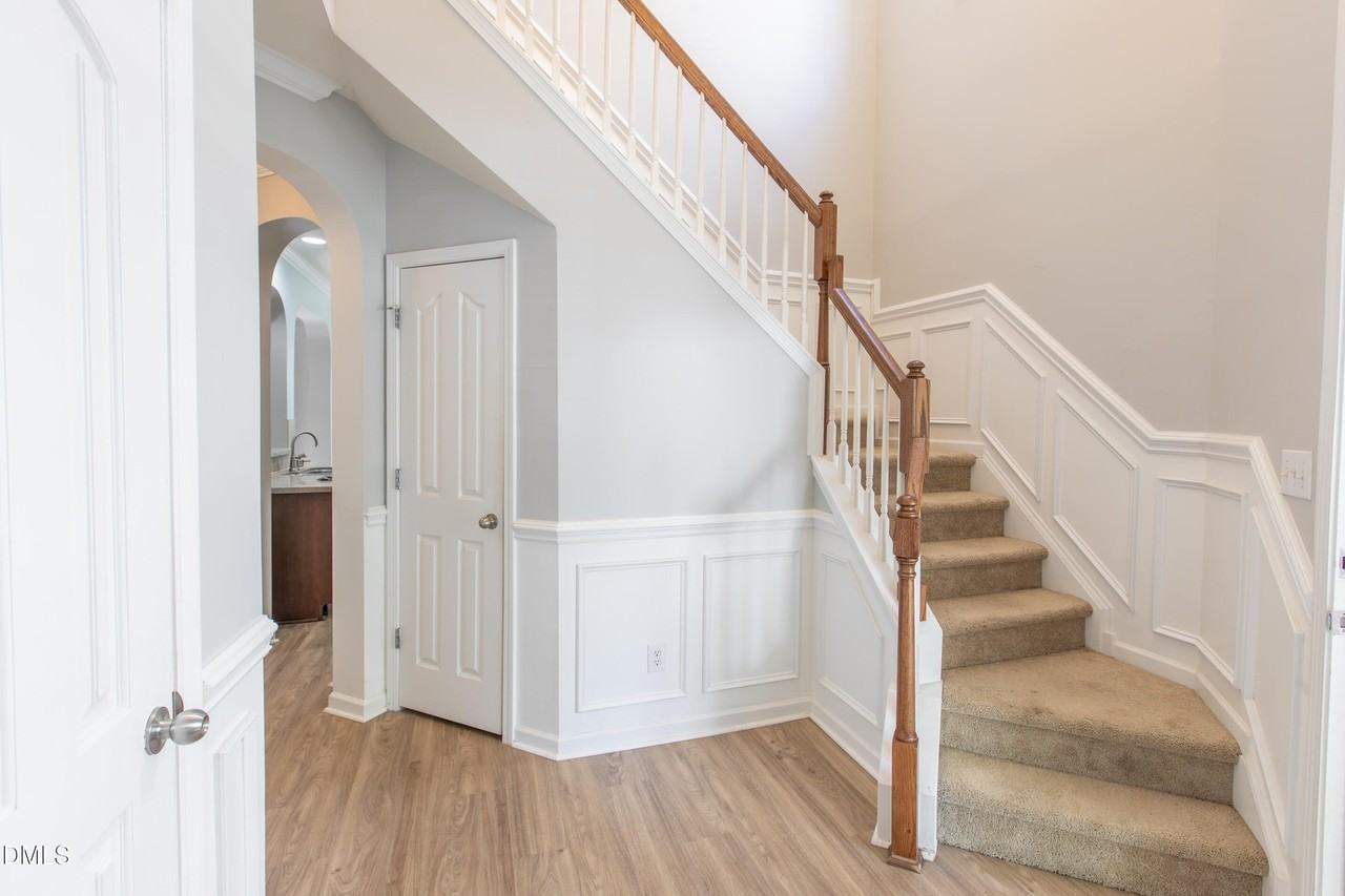 8006 Morrell Lane - Photo 6 of 38