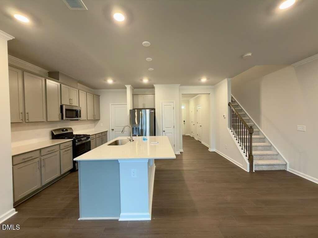 6005 Grey Colt Way - Photo 7 of 35