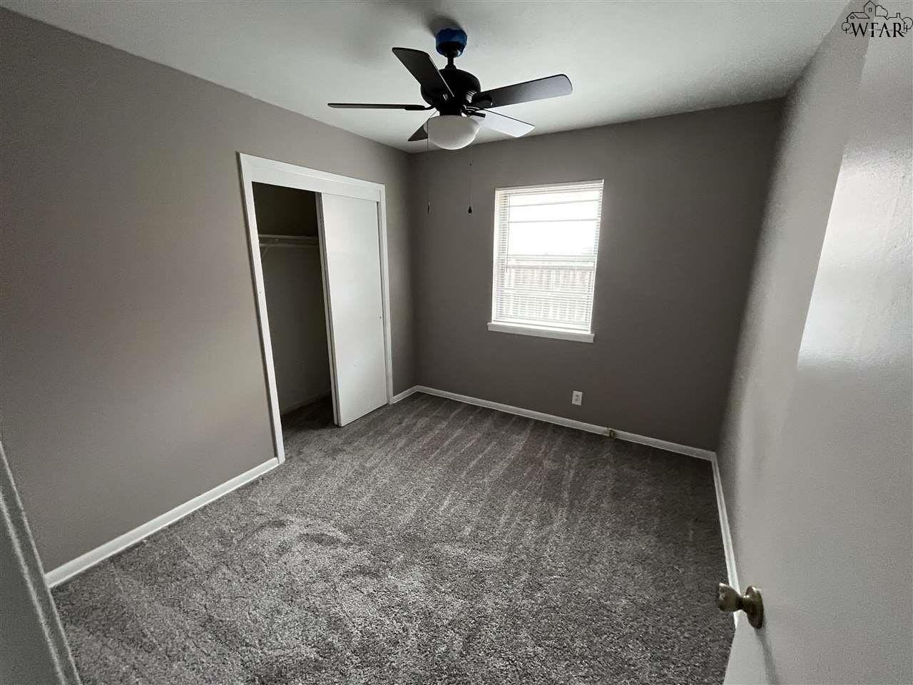 4704 NORTHSHORE DRIVE - Photo 3 of 7