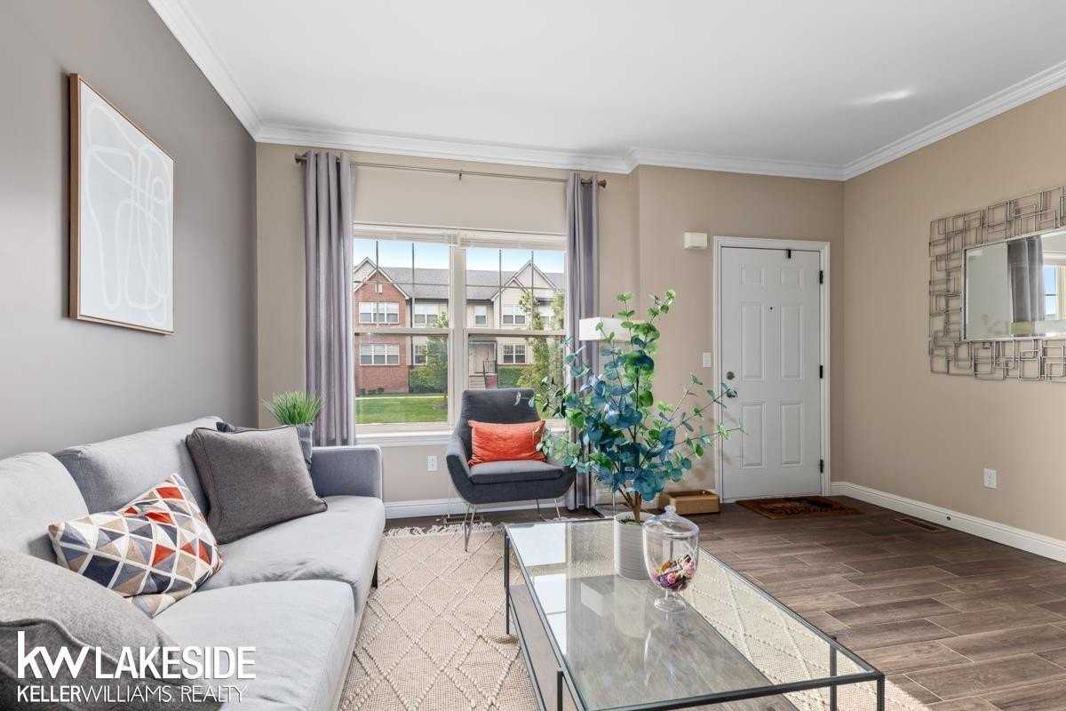 11637 Weingartz W - Photo 2 of 28