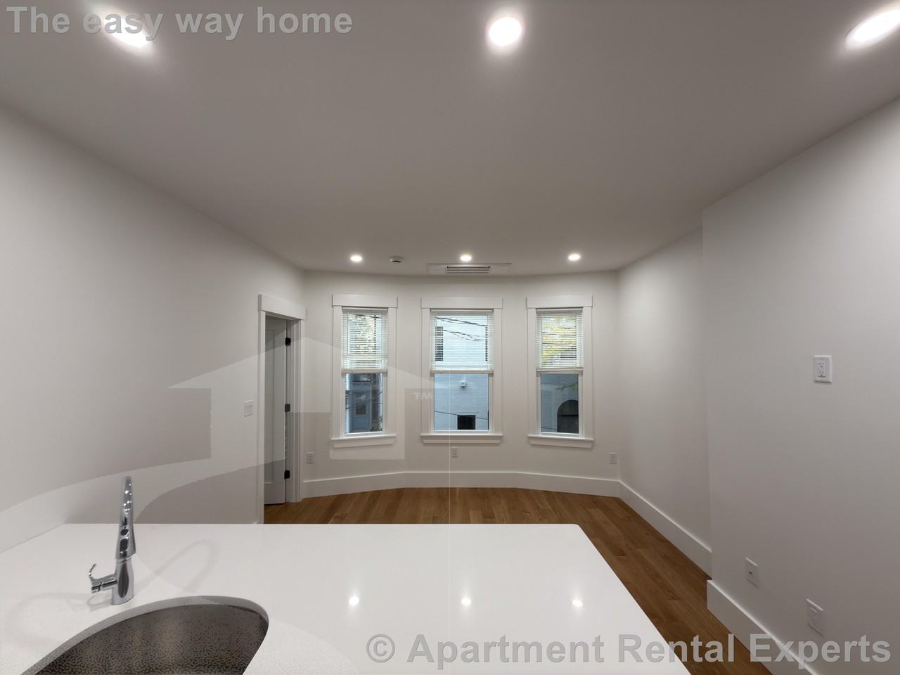 406 Columbia St #1 - Photo 6 of 27
