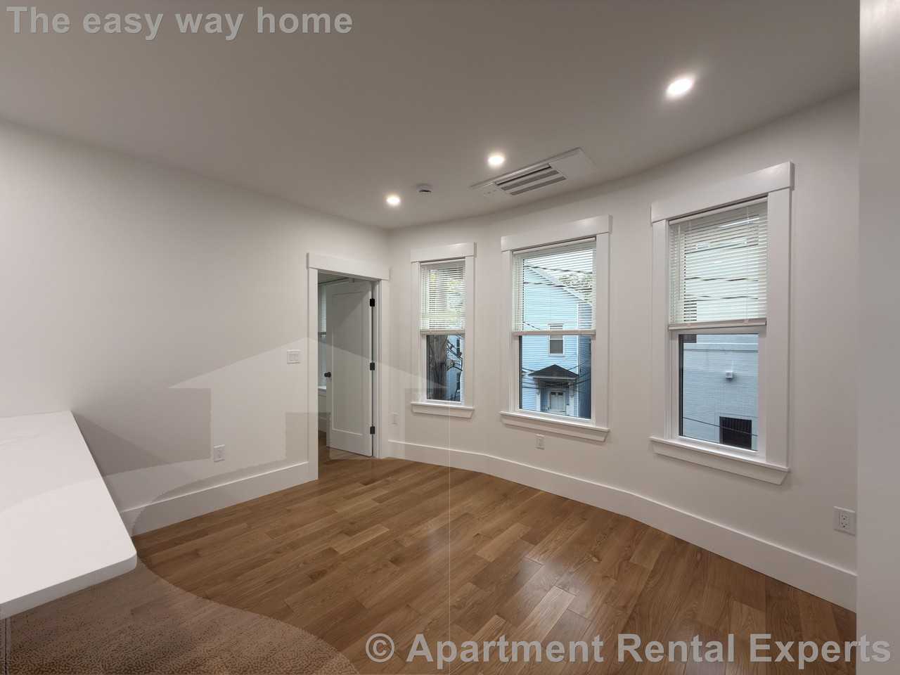 406 Columbia St #1 - Photo 7 of 27