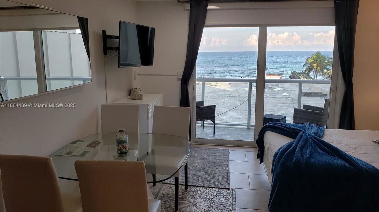 19201 Collins Ave #246 - Photo 5 of 6