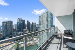 featured image of 90 Sw 3rd St #4203