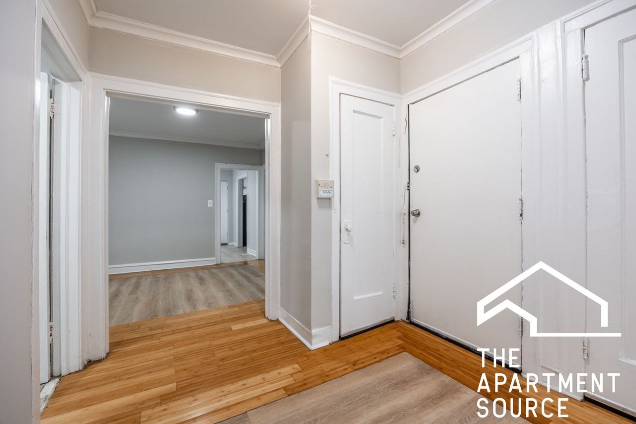 6304 N Oakley Ave #1 - Photo 7 of 14
