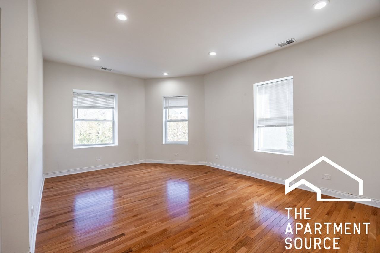 1157 W Lunt Ave #2 - Photo 3 of 18