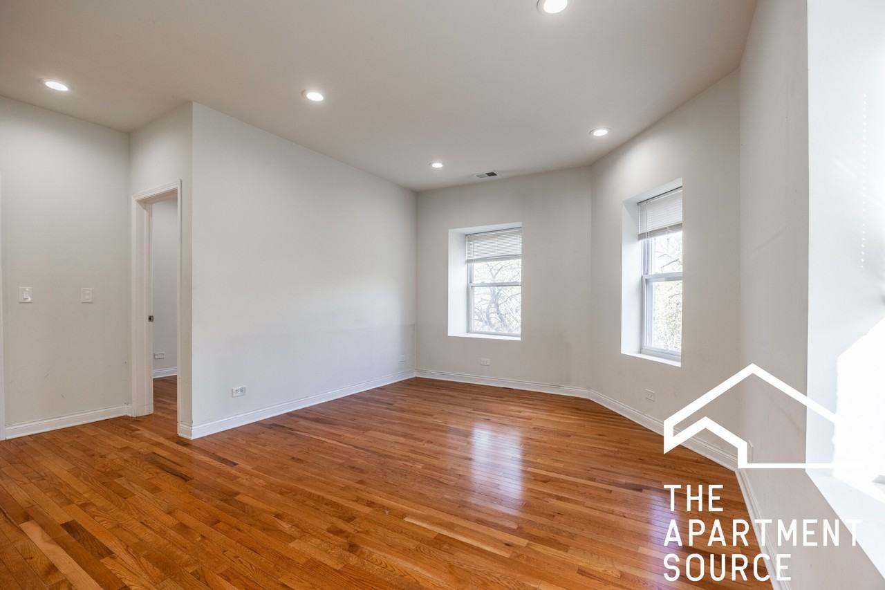 1157 W Lunt Ave #2 - Photo 4 of 18