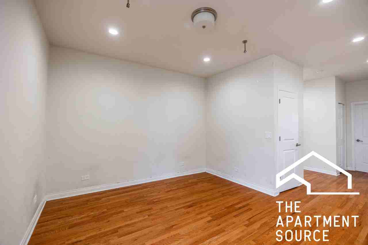 1157 W Lunt Ave #2 - Photo 7 of 18