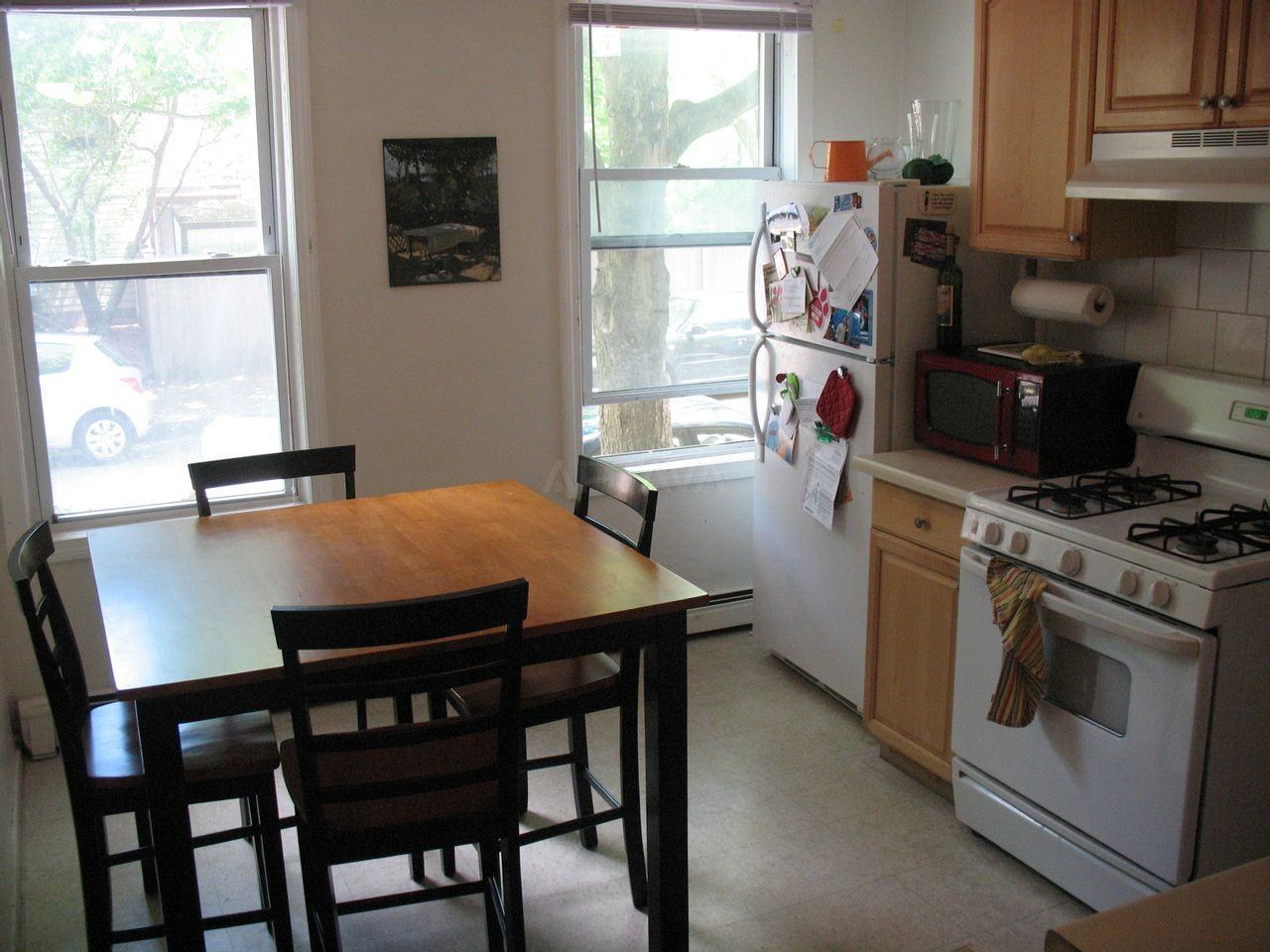 55 Hampshire St #2 - Photo 4 of 6