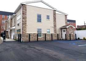 featured image of 71 N Main St ##B