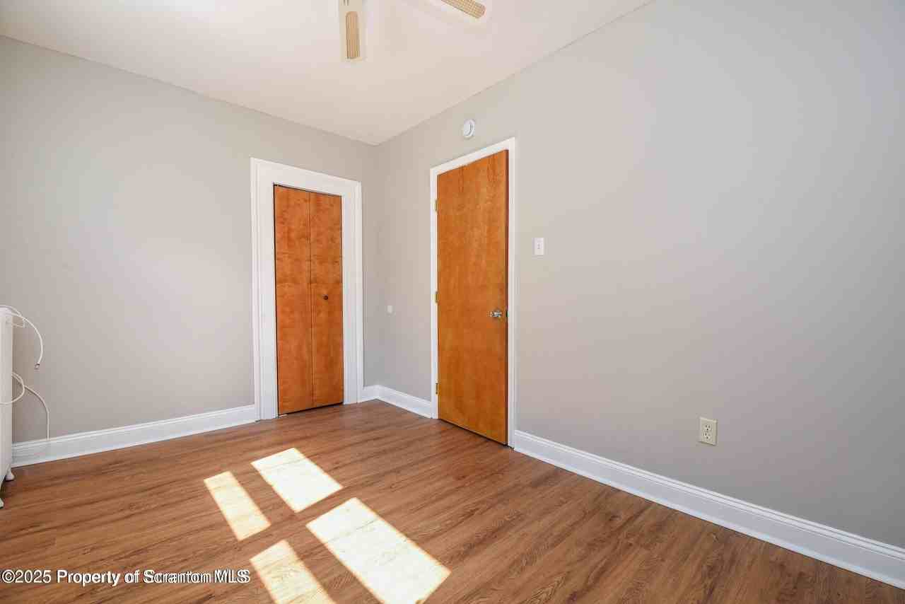 1225 1/2 S Irving Ave - Photo 6 of 21