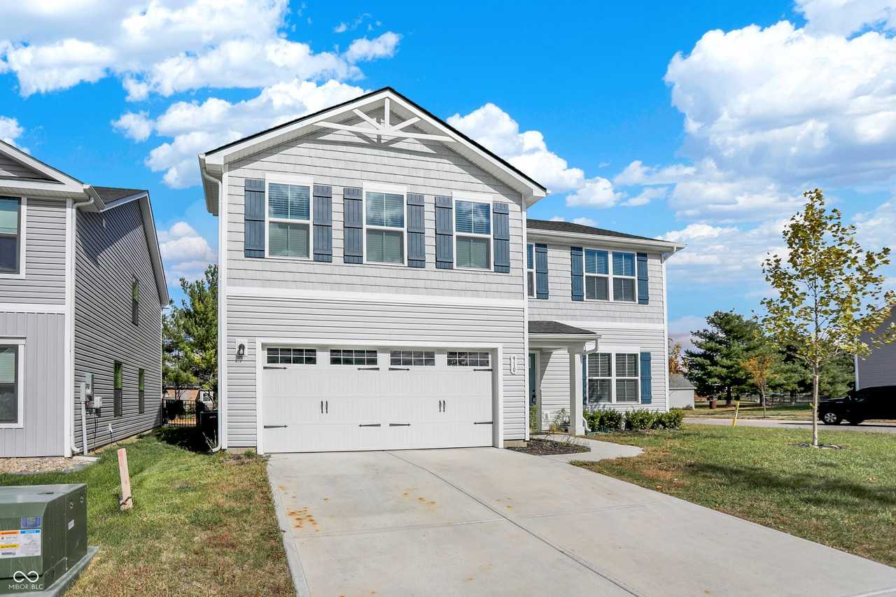 910 Red Hills Ct - Photo 3 of 33