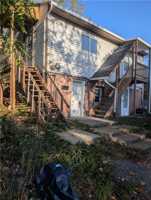 featured image of 138 Oak St