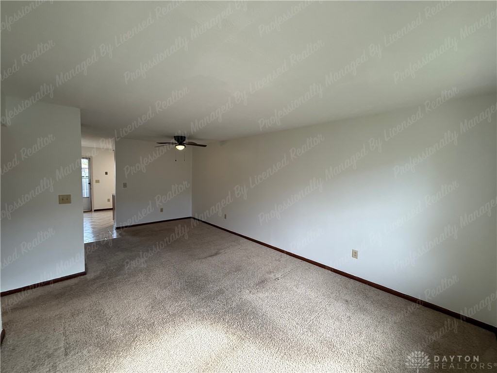 8364 Woodgrove Ct - Photo 4 of 22