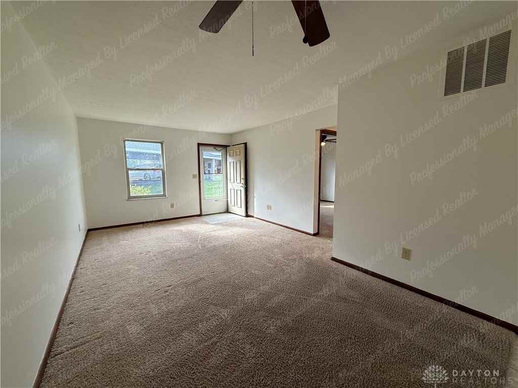 8364 Woodgrove Ct - Photo 6 of 22