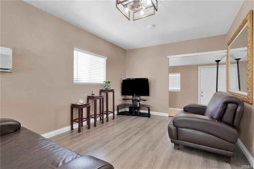 16705 C St - Photo 3 of 8