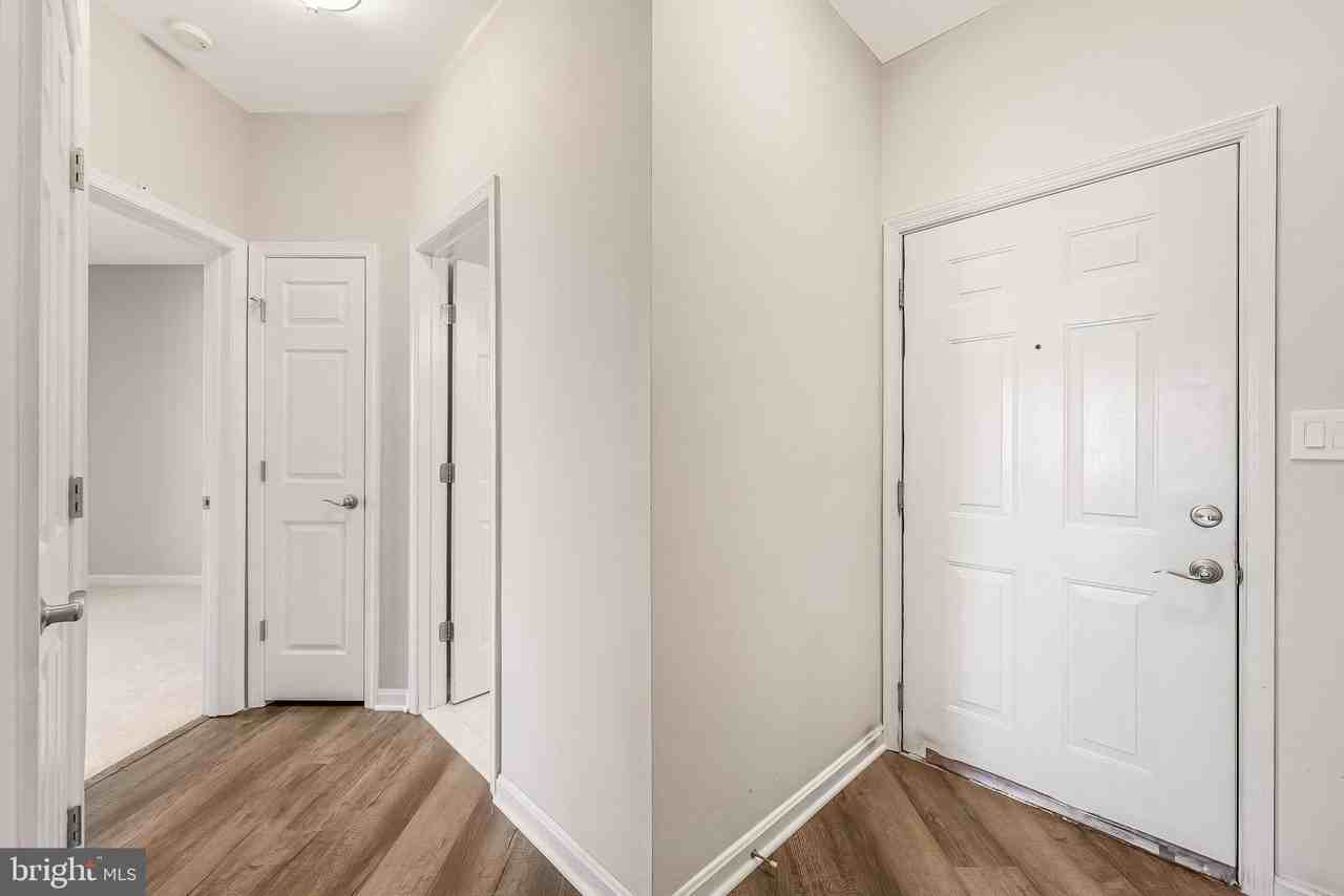 20451 Chesapeake Sq ##301 - Photo 2 of 37