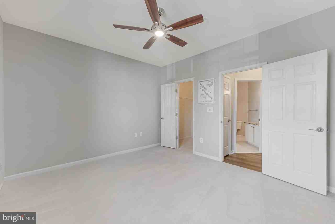 20451 Chesapeake Sq ##301 - Photo 6 of 37