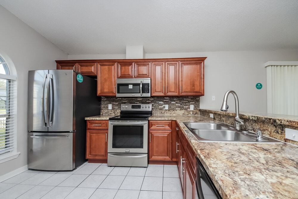 1323 Dover Dr - Photo 7 of 16