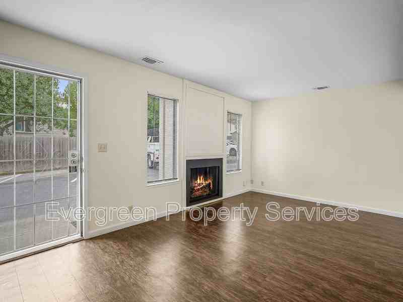 3105 Garden Cir - Photo 2 of 14