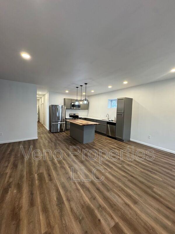 351 4th St #1 - Photo 4 of 16