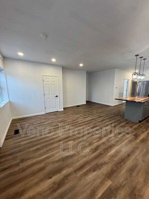 351 4th St #1 - Photo 5 of 16