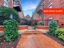 featured image of 400 E Washington St #22