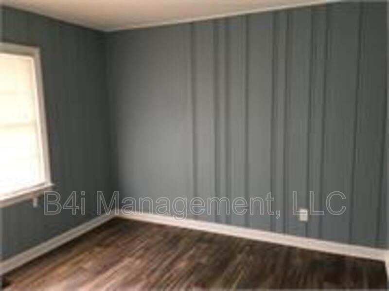 109 5th Avenue - Photo 6 of 10