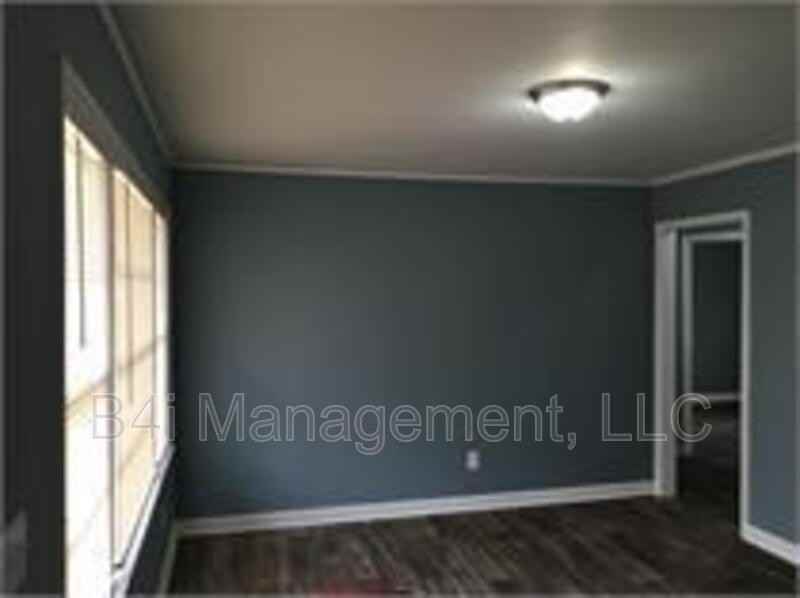 109 5th Avenue - Photo 7 of 10