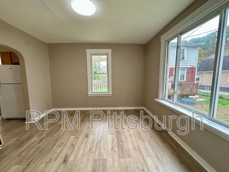 102 Ivy Street - Photo 5 of 20