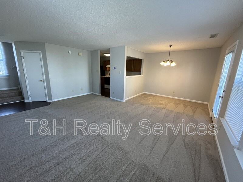 5978 Claymont Boulevard - Photo 6 of 25