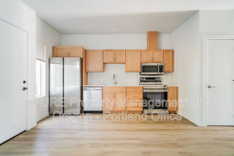 5878 N Harvard St - Photo 5 of 30