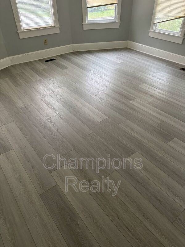 1540 14th Ave #A - Photo 5 of 6