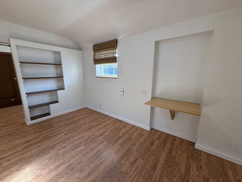 3304 1/2 N 36th St - Photo 6 of 23