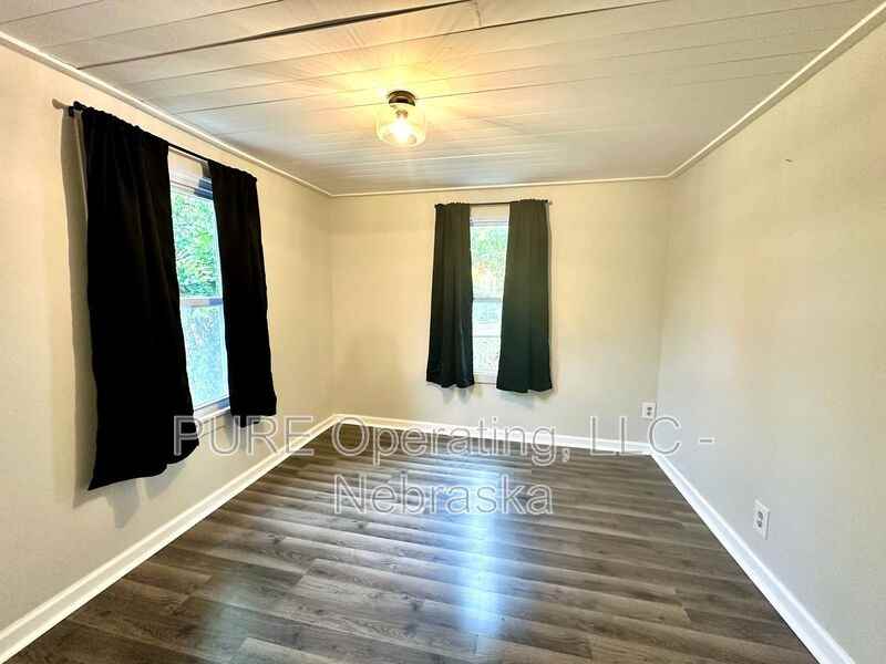 2046 N 69th St - Photo 5 of 17