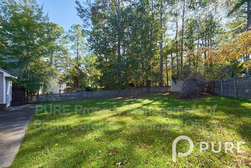 312 Brook Hollow Dr - Photo 4 of 31