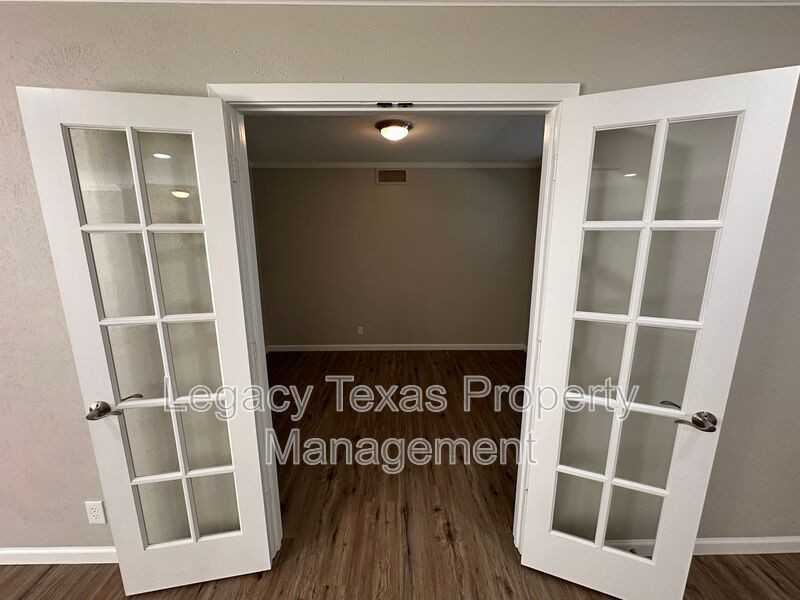 3613 Wedghill Way - Photo 7 of 26