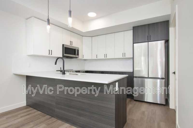 10904 139 Street NW - Photo 4 of 13