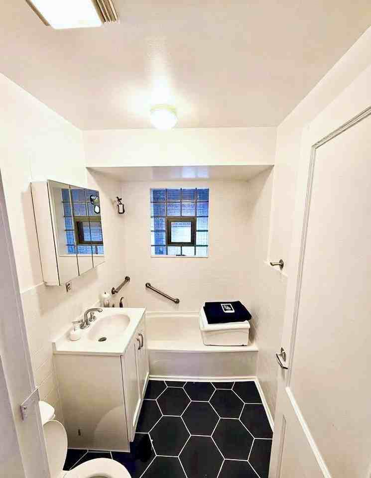 2859 E 91st St #2 - Photo 3 of 6