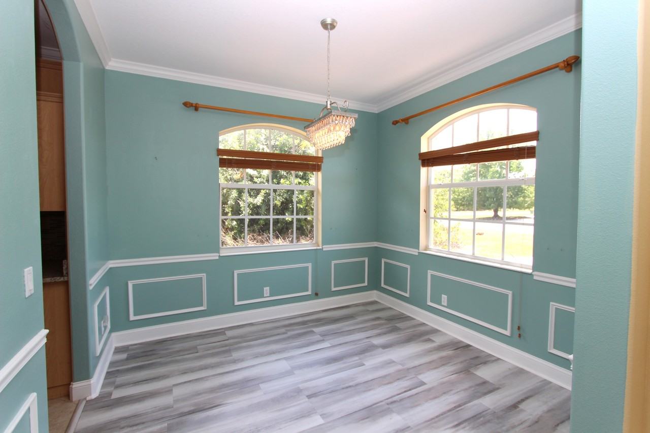 502 Sunset Rd N - Photo 5 of 16