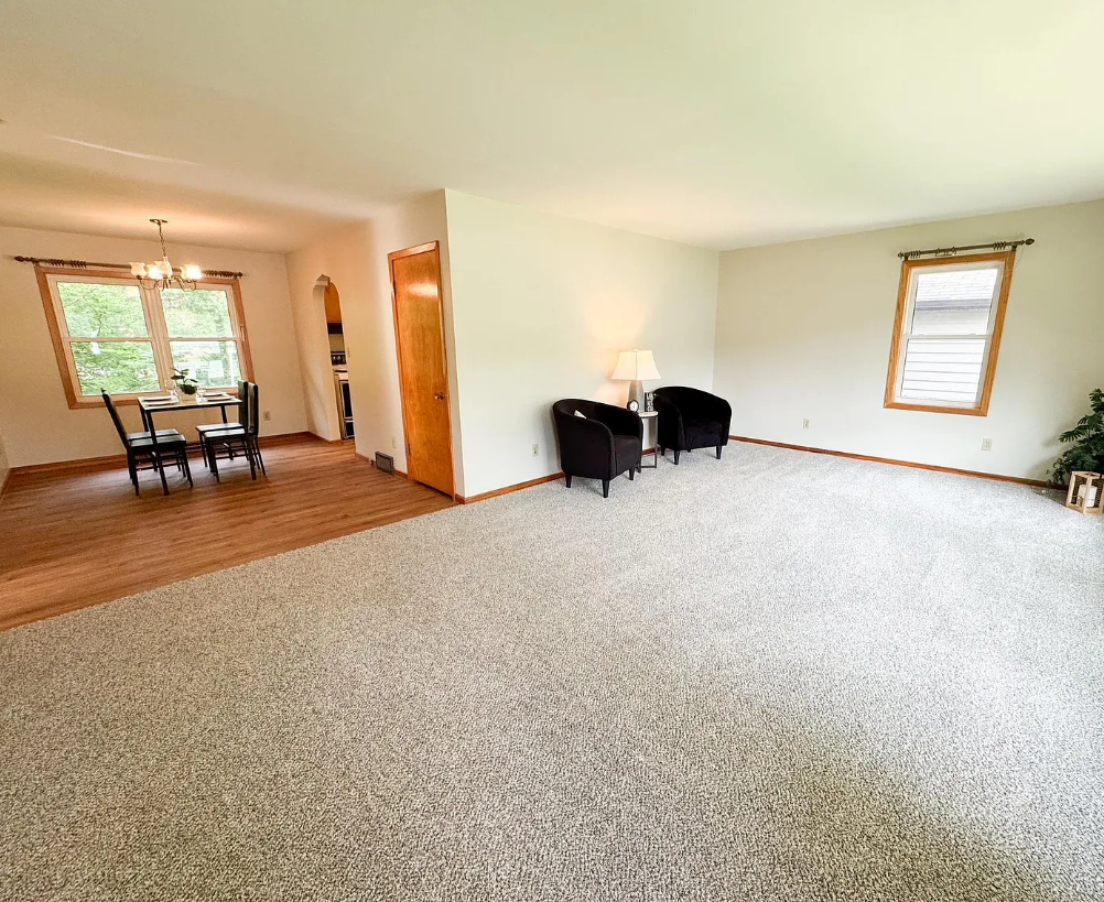 406 4th St - Photo 4 of 19