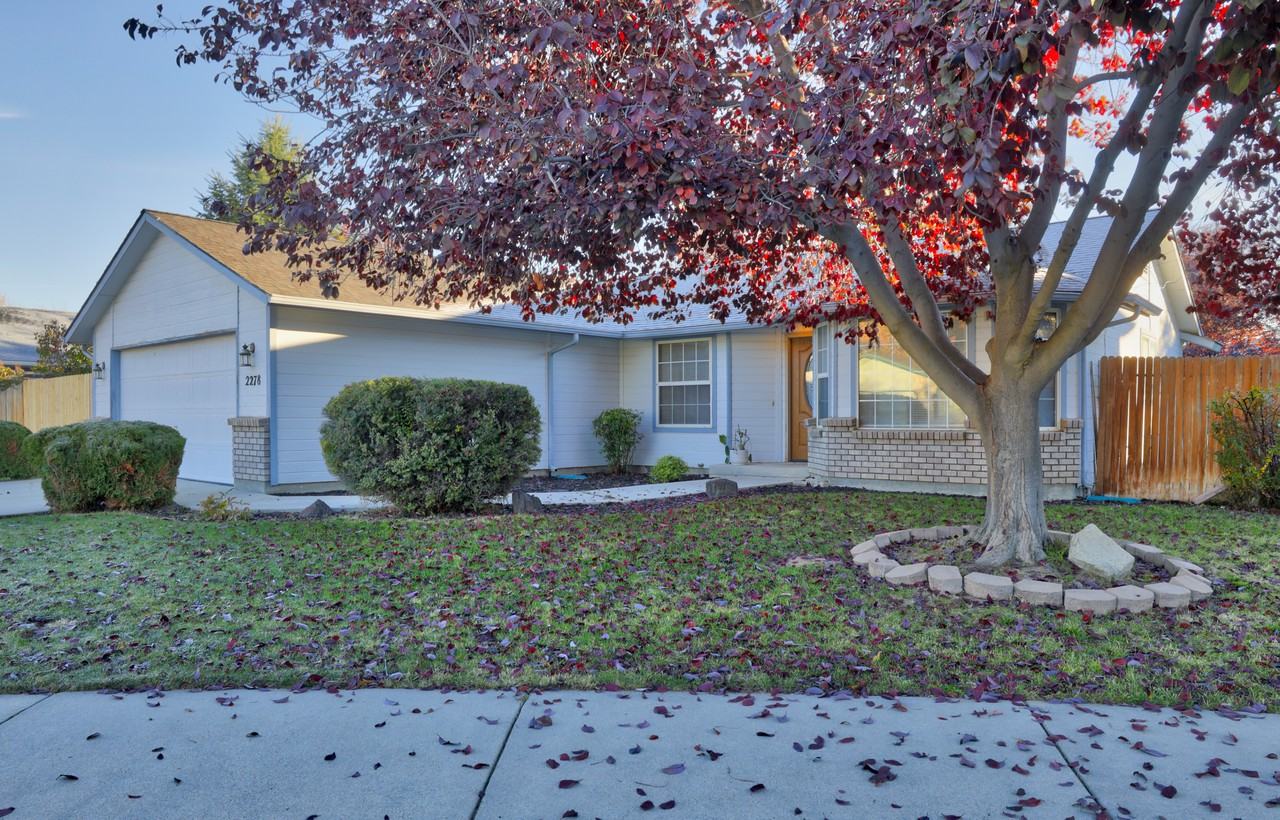 2278 East Green Meadow Court - Photo 2 of 18