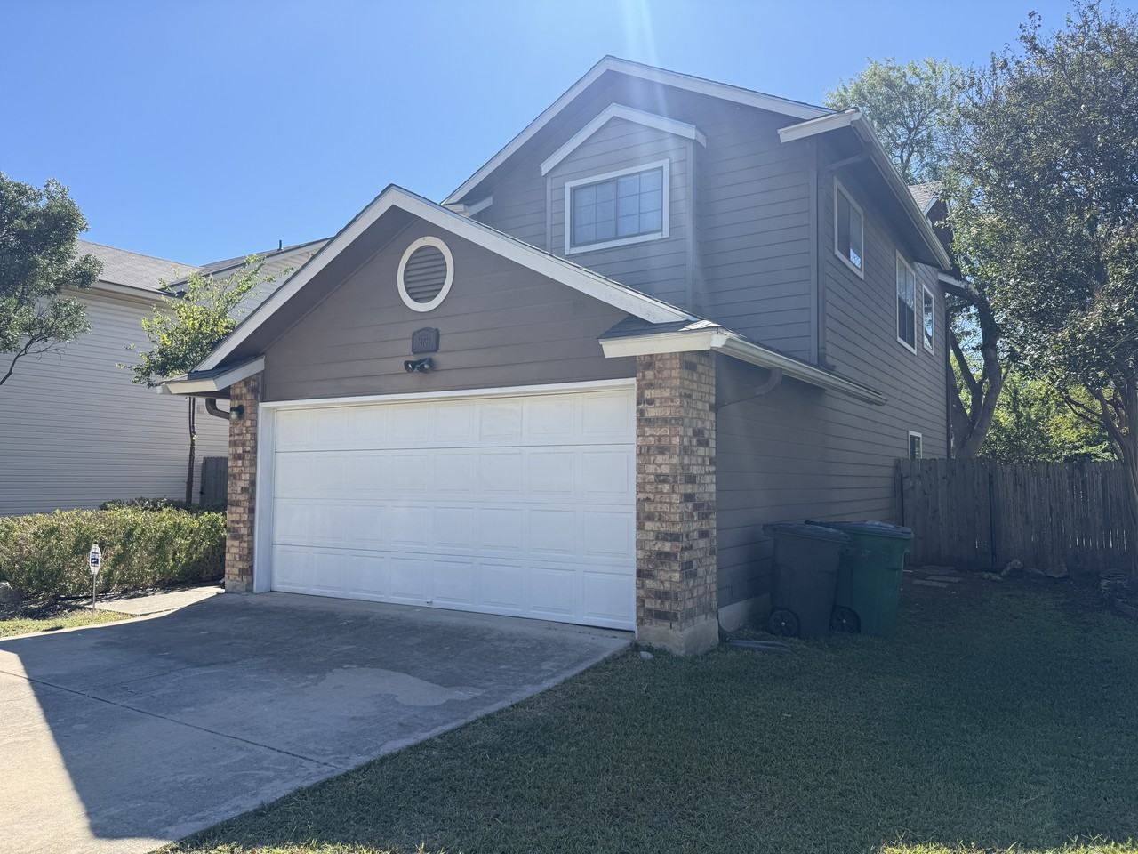 16739 Crystal Glade - Photo 2 of 23