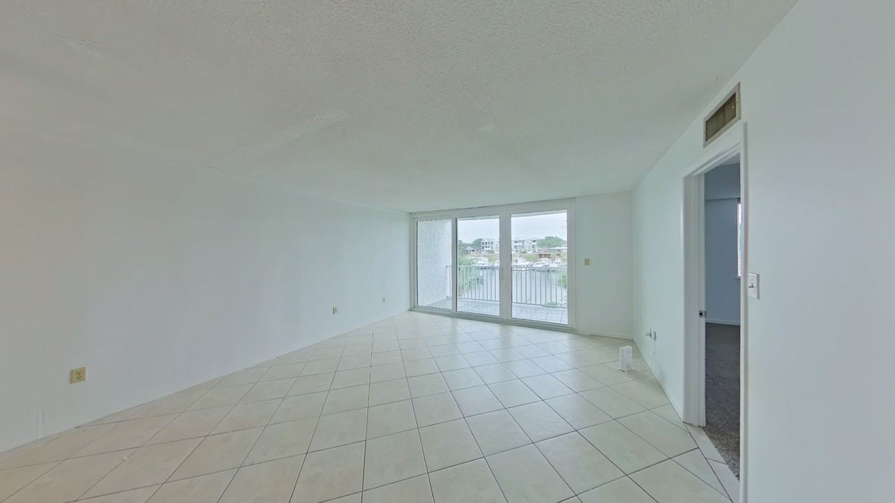 30 Moreno Point Road #303B - Photo 4 of 18