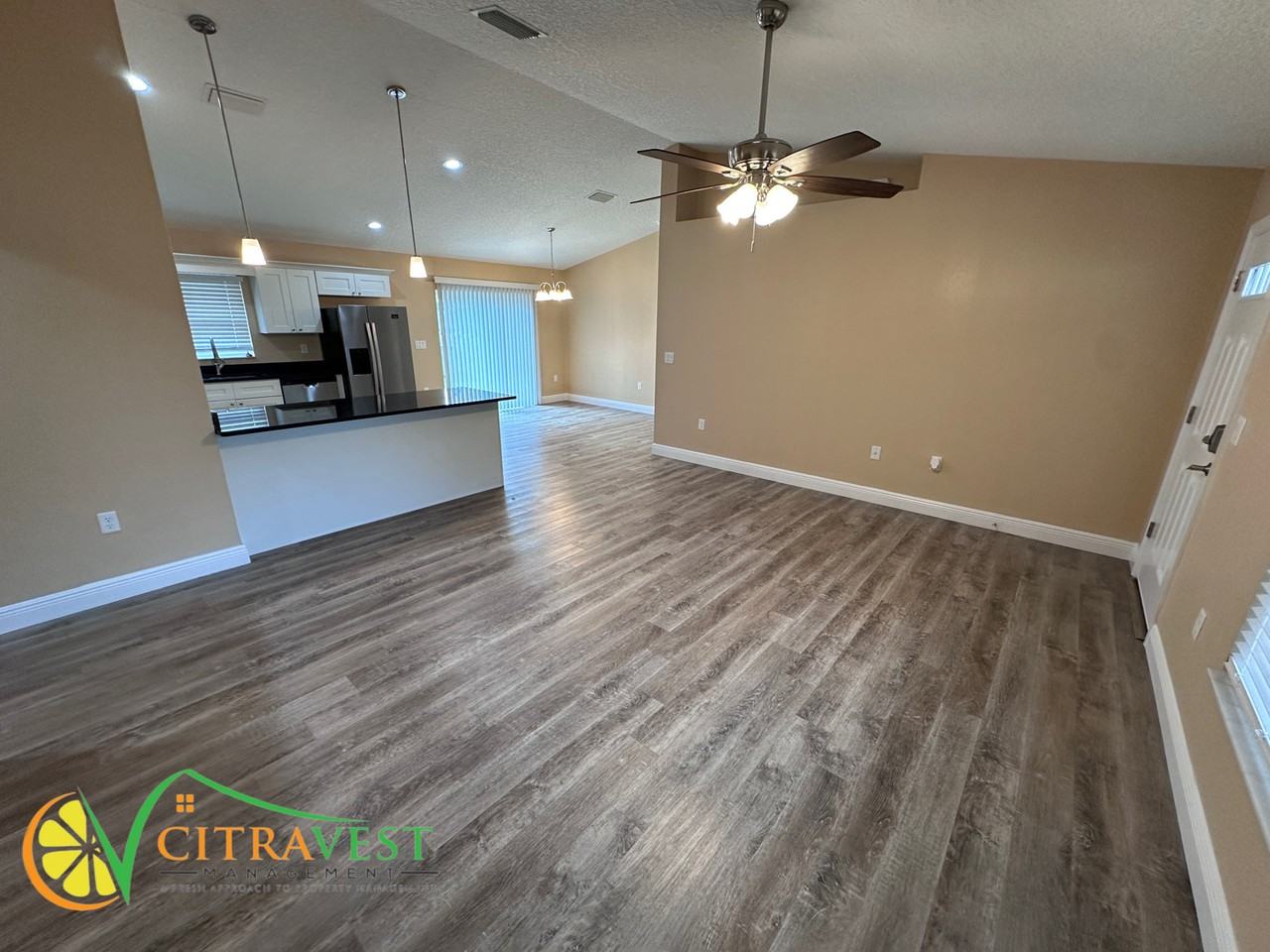 3330 W Fairbank Dr - Photo 2 of 14