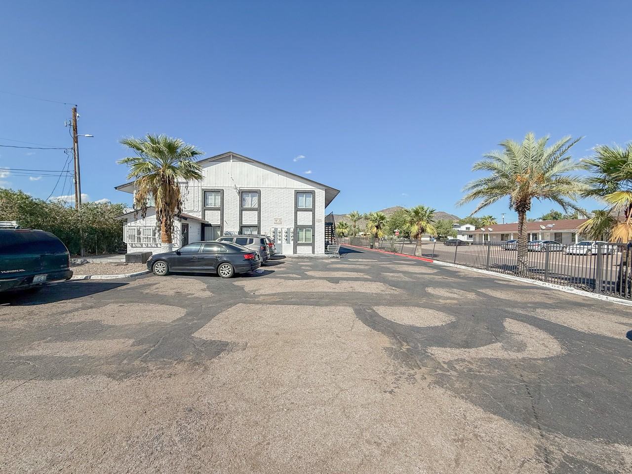 1703 W Mountain View Rd - Photo 2 of 25