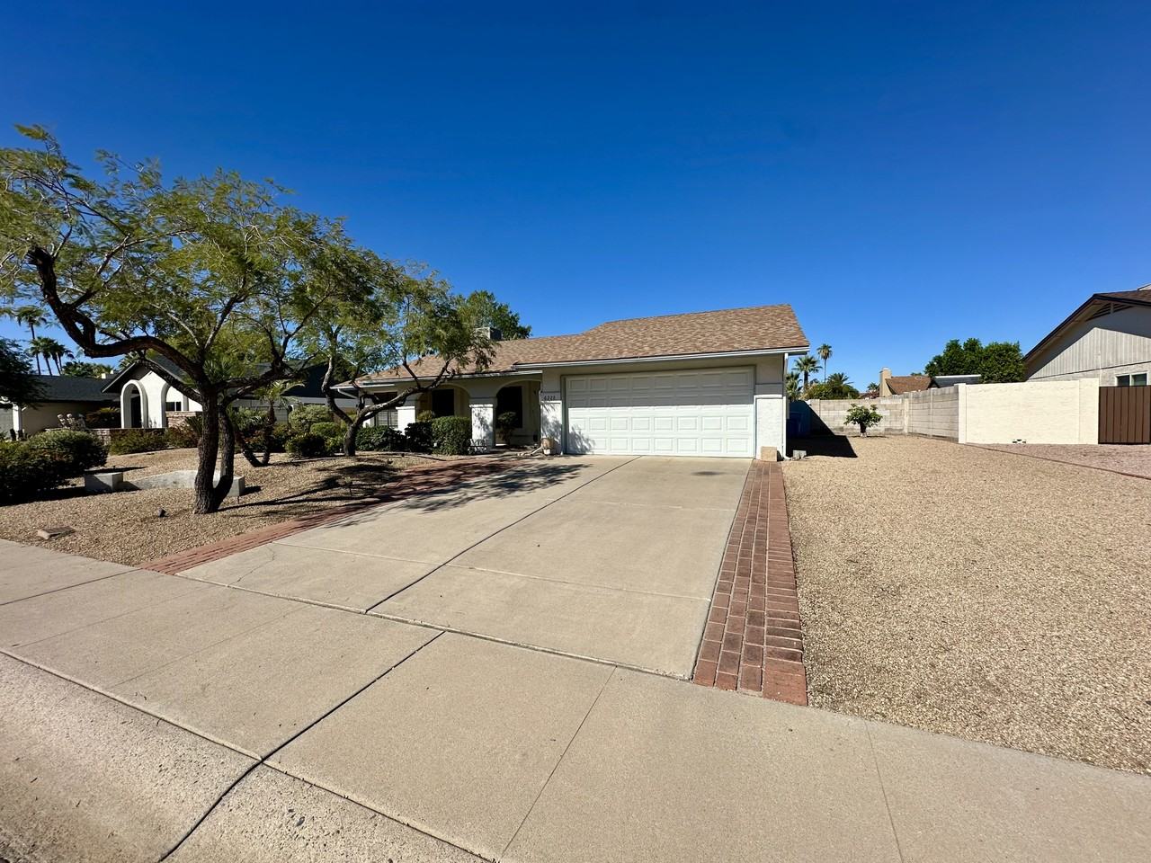 6228 E Nisbet Rd - Photo 4 of 39